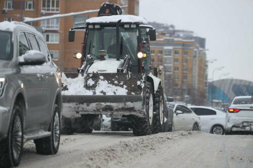 В Казани за сутки с улиц вывезли 26,7 тыс. тонн снега