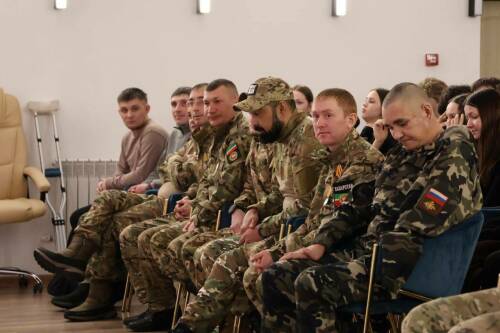 Герой России посетил Актанышский техникум и молодежный центр «Яшьлек»