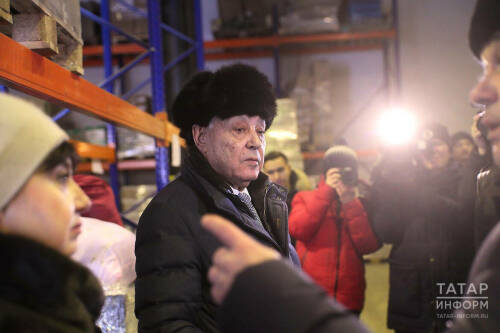 «Возвращайтесь с победой»: Татарстан отправил в ЛНР 100 тонн гуманитарного груза