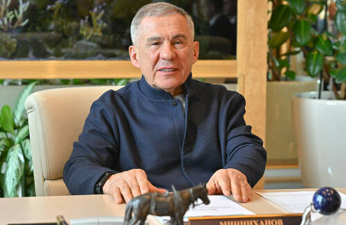 Минниханов возглавил комиссию по ИИ: для чего ее создали и кто в нее вошел