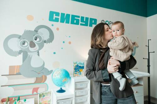 Сочетая учебу и материнство: СИБУР открыл в КФУ комнату матери и ребенка