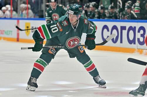 Защитник «Авангарда» Чеккони рассказал о дружбе с экс-игроком «Ак Барса» Биро