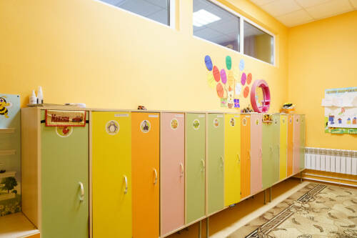 Миронов предложил платить МРОТ родителям, если для их детей нет места в саду