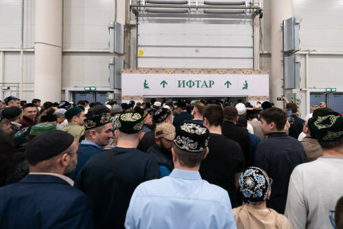 XIV Республиканский ифтар собрал в МВЦ «Казань Экспо» 8 тыс. гостей