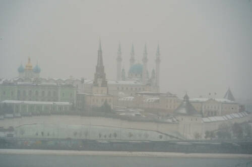 Татарстанцев предупредили о тумане и гололедице в понедельник