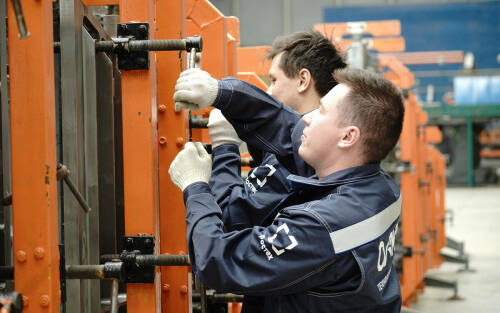 Промышленное производство в Татарстане по итогам января прибавило 5,2% в годовом выражении, в то время как по РФ в целом год начался со спада на 0,8%. Прорыв в республике обеспечила не только обработка, но и – впервые с 2023-го – добыча. Подробнее – в обзоре Аналитического центра «Татар-информа».