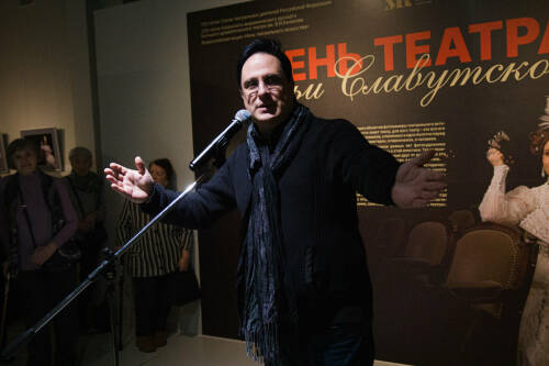 Актера и режиссера Илью Славутского торжественно приняли в Союз фотографов РТ