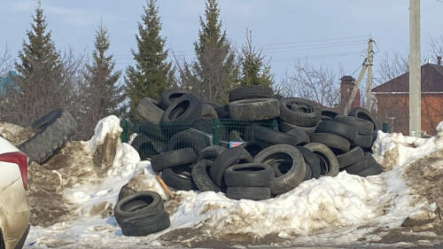 Инспекторы Росприроднадзора обнаружили свалку использованных шин в Чистополе