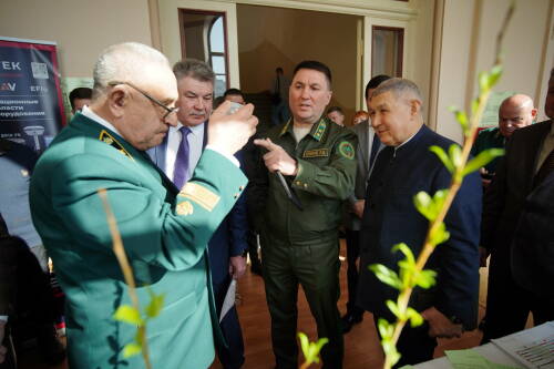 Передовые научные разработки, авиационную посадку деревьев с помощью специальных капсул и проект по восстановлению леса в долине Казанки обсудили сегодня в КГАУ на торжественном мероприятии, посвященном Международному дню лесов.