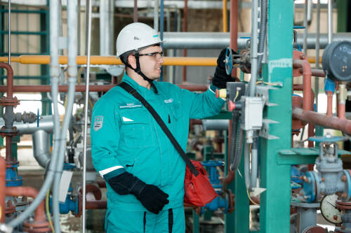 От электромонтера КОС до «Инженера года» России: Владимир Янбен о карьере и наставниках