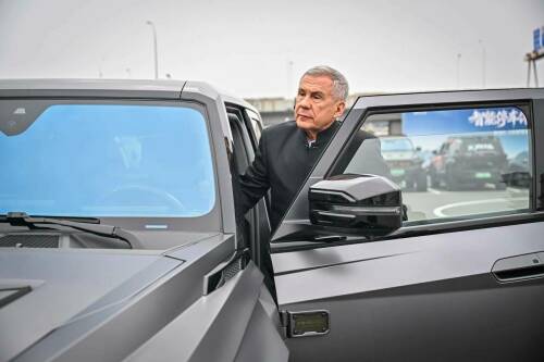 Минниханов ознакомился с производством автомобилей Dongfeng в Китае