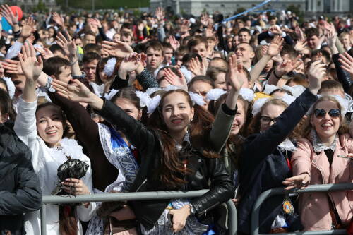 Минпросвещения России рекомендует провести последние звонки 26 мая