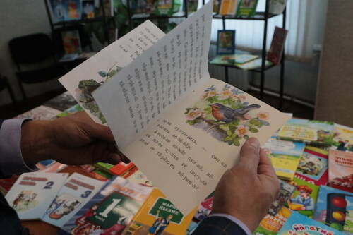 Кравцов анонсировал выпуск новых учебников по языкам народов России