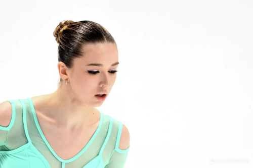 Валиева стала четвертой в короткой программе на Кубке Первого канала