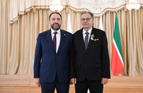 Представитель династии врачей Анисимов награжден медалью ордена «За заслуги перед РТ»