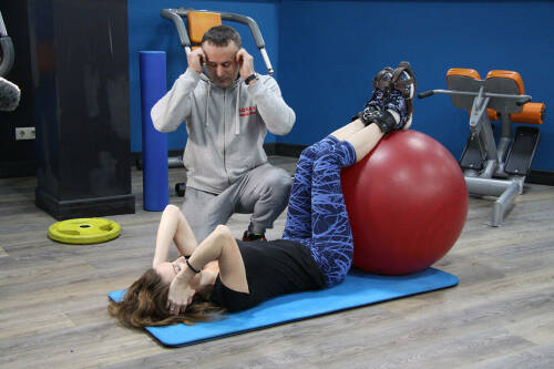 Фитнес-тренер Литовченко рассказал, как правильно качать пресс