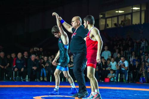 Турнир «М-7 OPEN14» собрал в Нижнекамске около 300 лучших борцов вольного стиля