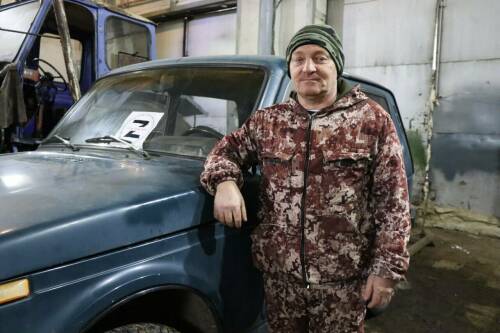 «Фронту в основном нужны «Нивы» и «УАЗ»: как волонтеры Нурлата готовят технику для СВО