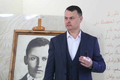 Родственник Тукая Айнур Нуриев провел экскурсию в музее поэта в Казани