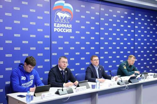 «Единая Россия» собирает добровольцев в зоны возможного паводка