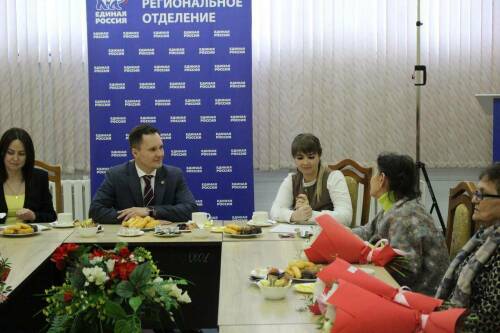 Глава Новошешминского района встретился с матерями и женами героев СВО