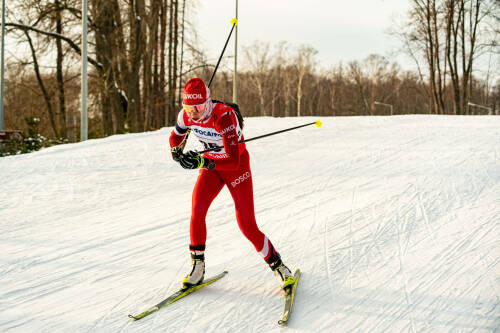 Лыжница Гончарова стала первой в масс-старте на 50 км в Апатитах