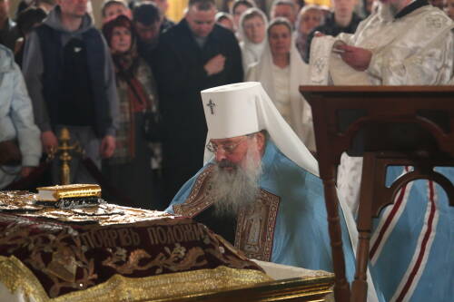 Митрополит Кирилл начал главную пасхальную службу Татарстана в Казанском соборе