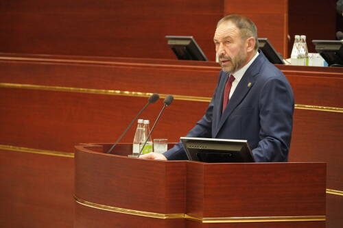 Песошин выступил с отчетом о деятельности Кабмина РТ на заседании Госсовета Татарстана
