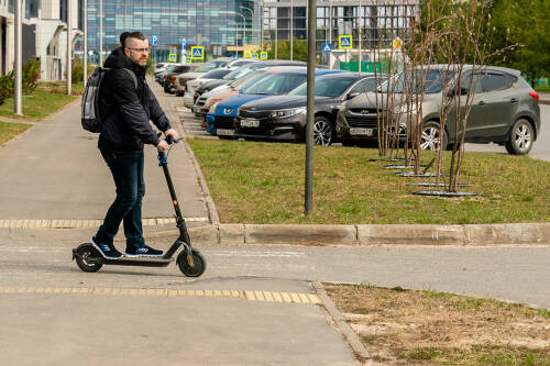 Глава ГАИ Казани: «Водители СИМ порой даже не знают, что нужно пропускать пешеходов»