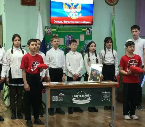 В Высокогорском районе открыли «Парту Героя» в память об участнике СВО