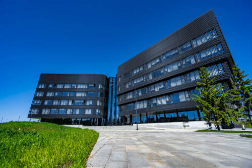 Высшая школа нефти вошла в топ лучших вузов страны