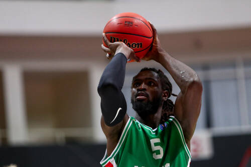 УНИКС одержал выездную победу над «Енисеем» в Единой лиге ВТБ