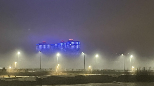 ЖК «Atlantis Deluxe» в Казани подсветили синим в поддержку международной акции об аутизме