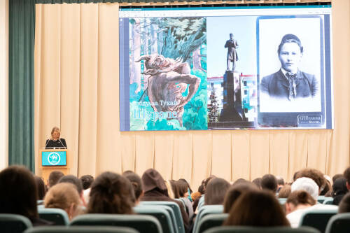 Ирада Аюпова: Споря о памятнике, не будем забывать слова поэта, утешающие душу