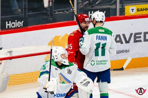 Голышев забросил гол в ворота «Салавата» головой