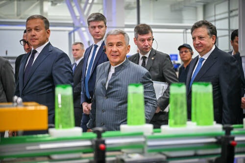 Минниханов в Узбекистане: встреча с Мирзиёевым, каша сумаляк и проекты в Бухаре и Навои