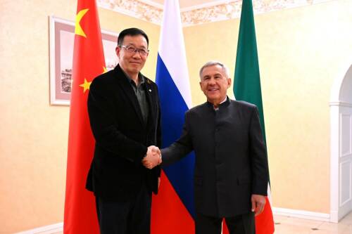 Рустам Минниханов встретился с министром обороны Китая Дун Цзюнем