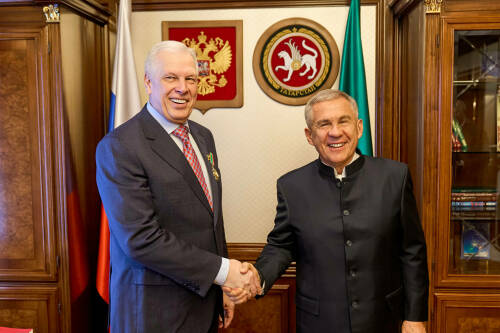 Раис Татарстана Рустам Минниханов в ходе рабочей поездки в Москву провел встречу с руководителем Федеральной службы по ветеринарному и фитосанитарному надзору (Россельхознадзор) Сергеем Данквертом