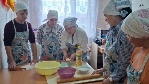 Занятие по базовым кулинарным навыкам провели для подопечных соццентра в Мамадышском районе