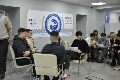 Студентов КФУ провели по Казанской Ратуше в День парламентаризма