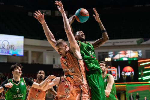 УНИКС уступил «Уралмашу» в домашнем матче регулярного чемпионата