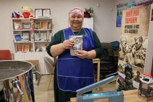 Актанышские волонтеры наладили выпуск быстроразогреваемых блюд для бойцов СВО