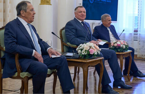 В середине мая пройдет XVII Международный экономический форум «Россия – Исламский мир: KazanForum». Какие новинки в этом году ждут гостей и какие темы станут центральными, обсудили на встрече руководства Группы стратегического видения «Россия – Исламский мир» с послами государств – членов ОИС в Москве.