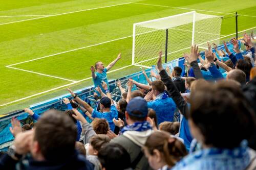 Болельщики «Зенита» забросали игроков «Спартака» бутылками после поражения в Кубке России