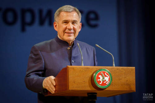 Раис Татарстана Рустам Минниханов поздравил православных с завершением Великого поста и светлым праздником Воскресения Христова