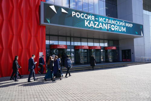 В Международном выставочном центре &laquo;Казань Экспо&raquo; с 14 по 15 мая в рамках XVII Международного экономического форума &laquo;Россия &ndash; Исламский мир: КазаньФорум&raquo; состоится Международная агропромышленная торгово-закупочная сессия для экспортно ориентированных компаний АПК России, сообщили в пресс-службе Министерства сельского хозяйства и продовольствия Республики Татарстан