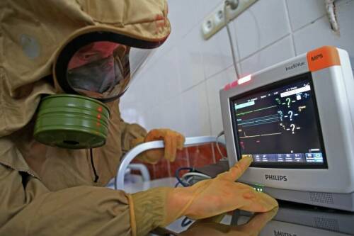 Возвращение Эболы: почему лихорадка вызывает большую смертность и кто рискует ею заразиться