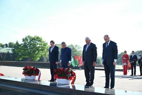 Раис Татарстана Рустам Минниханов начал рабочую программу визита в Брестскую область Белоруссии с посещения мемориального комплекса &laquo;Брестская крепость&raquo;