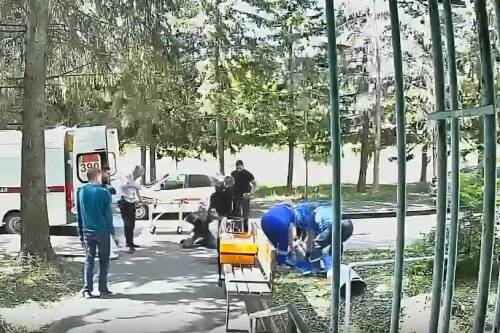 Стало известно состояние избитой женщины в Заинске, и где сейчас ее обидчик