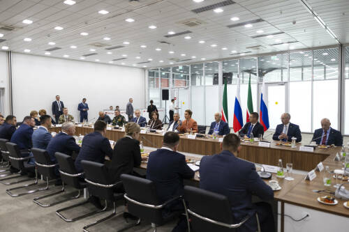 Минниханов и Цивилева встретились с участниками программы «Время Героев»